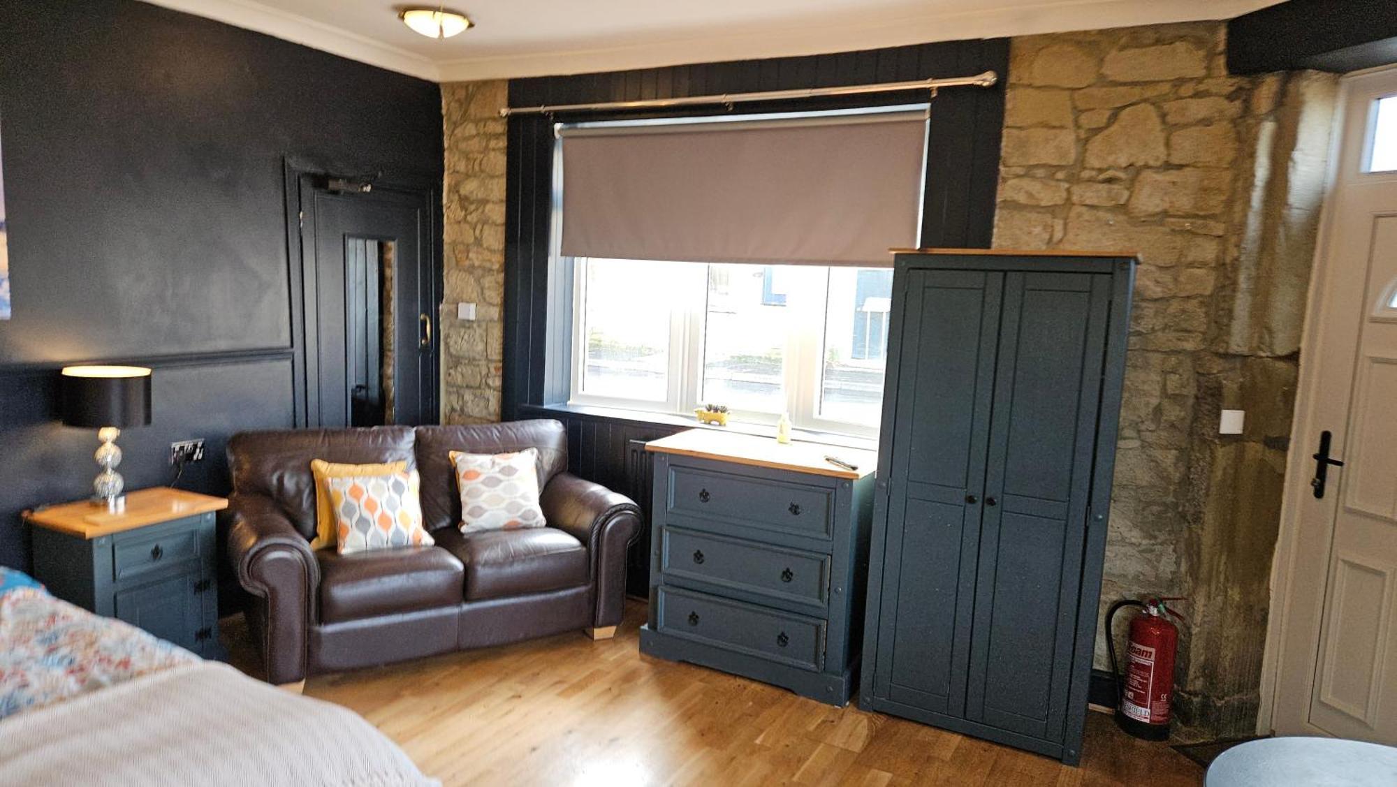 Harbour Retreats Guest house *